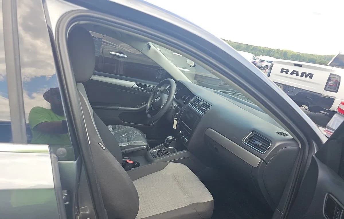 2017 VOLKSWAGEN JETTA 1.4T S 4