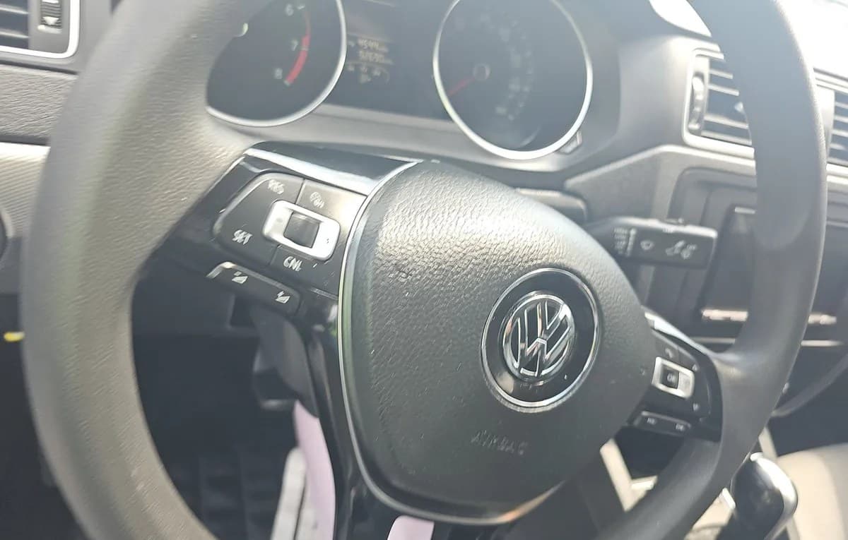 2017 VOLKSWAGEN JETTA 1.4T S 6