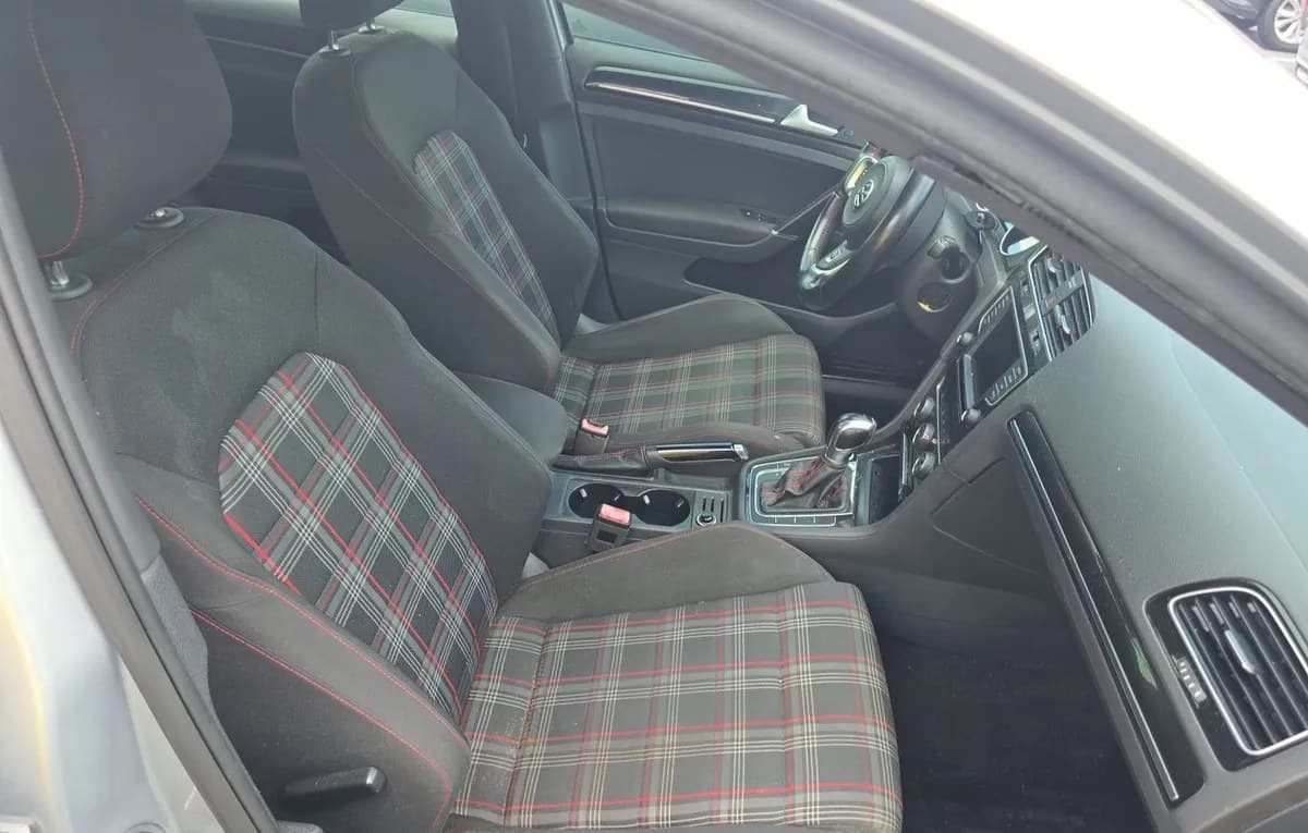 2017 VOLKSWAGEN GOLF GTI SE HATCHBACK 5