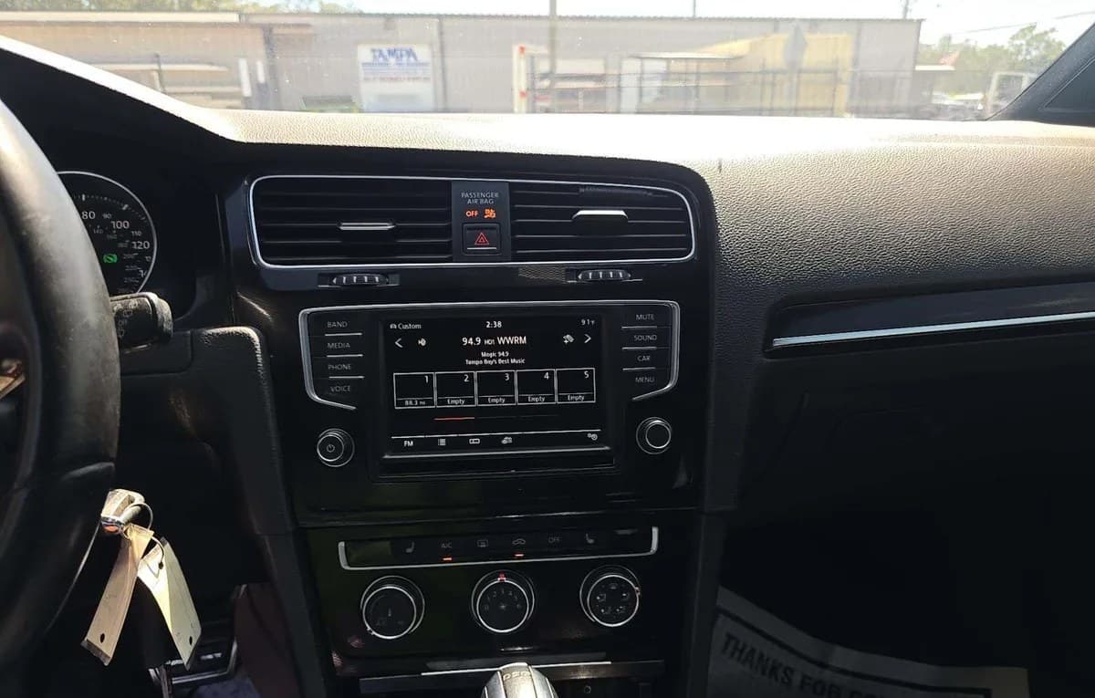 2017 VOLKSWAGEN GOLF GTI S HATCHBACK 7