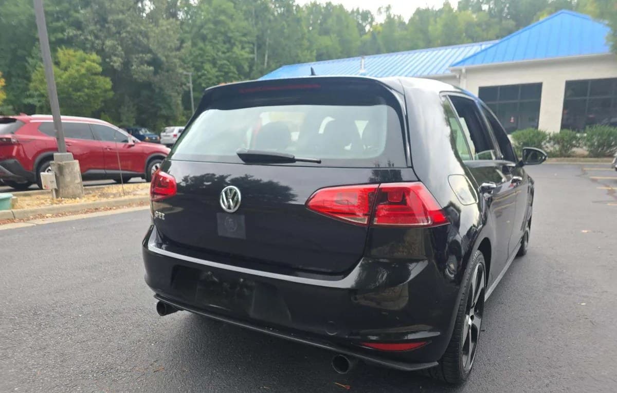 2017 VOLKSWAGEN GOLF GTI S HATCHBACK 4