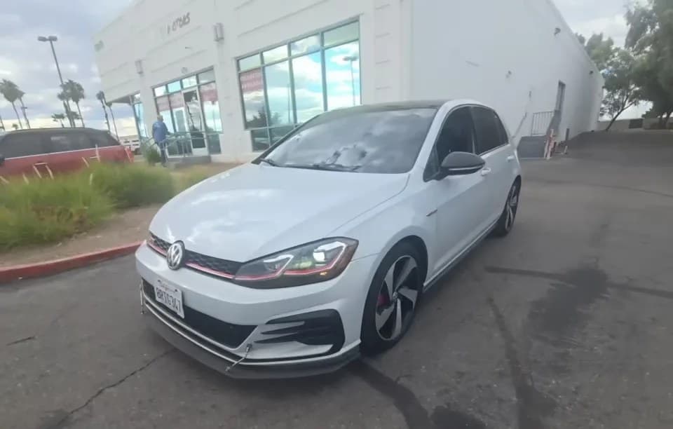 2020 VOLKSWAGEN GOLF GTI SE