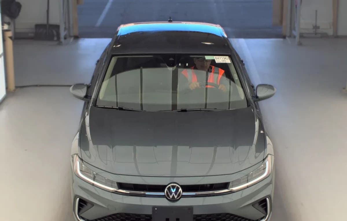 2025 VOLKSWAGEN JETTA S 3