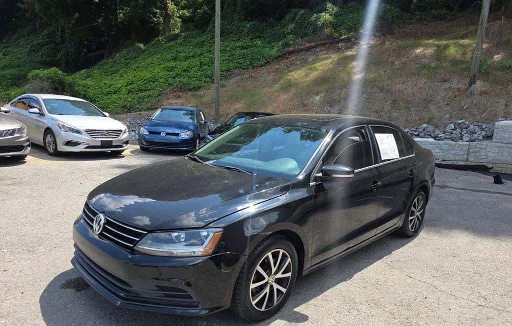 2017 VOLKSWAGEN JETTA SE