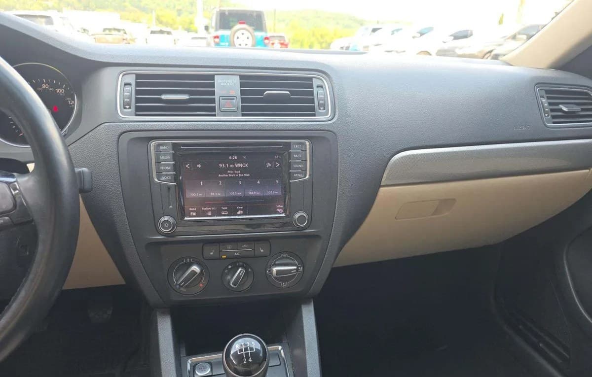 2017 VOLKSWAGEN JETTA SE 7