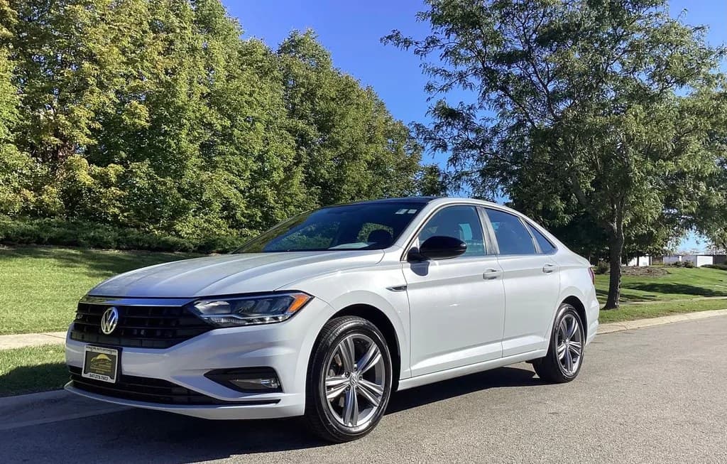 2019 VOLKSWAGEN JETTA R-LINE