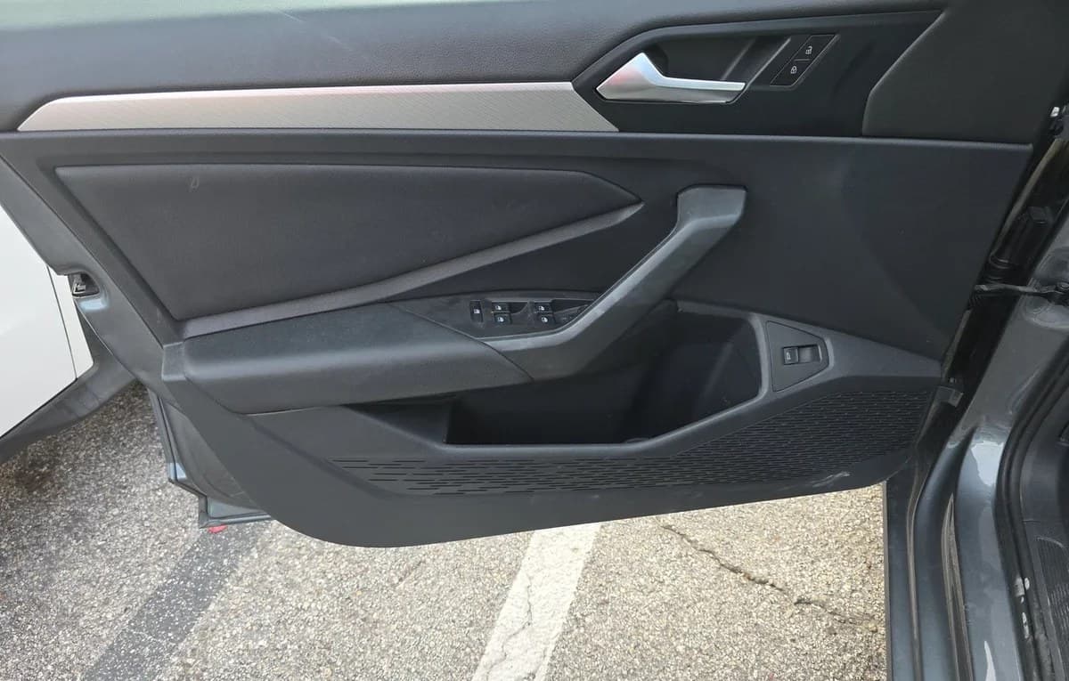 2019 VOLKSWAGEN JETTA 1.4T SE 6