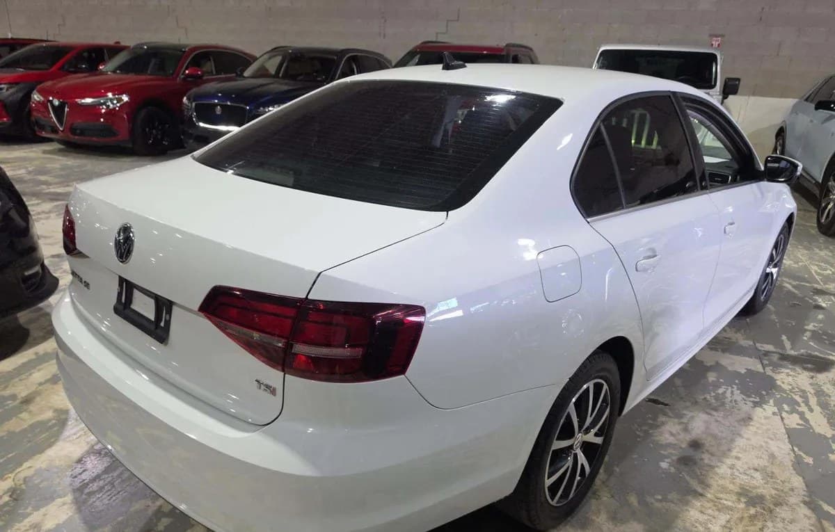 2017 VOLKSWAGEN JETTA 1.4T SE 4