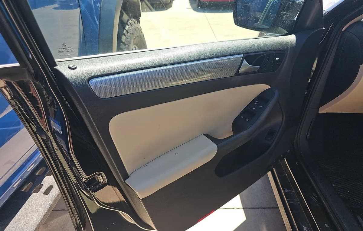 2017 VOLKSWAGEN JETTA 1.4T SE 6