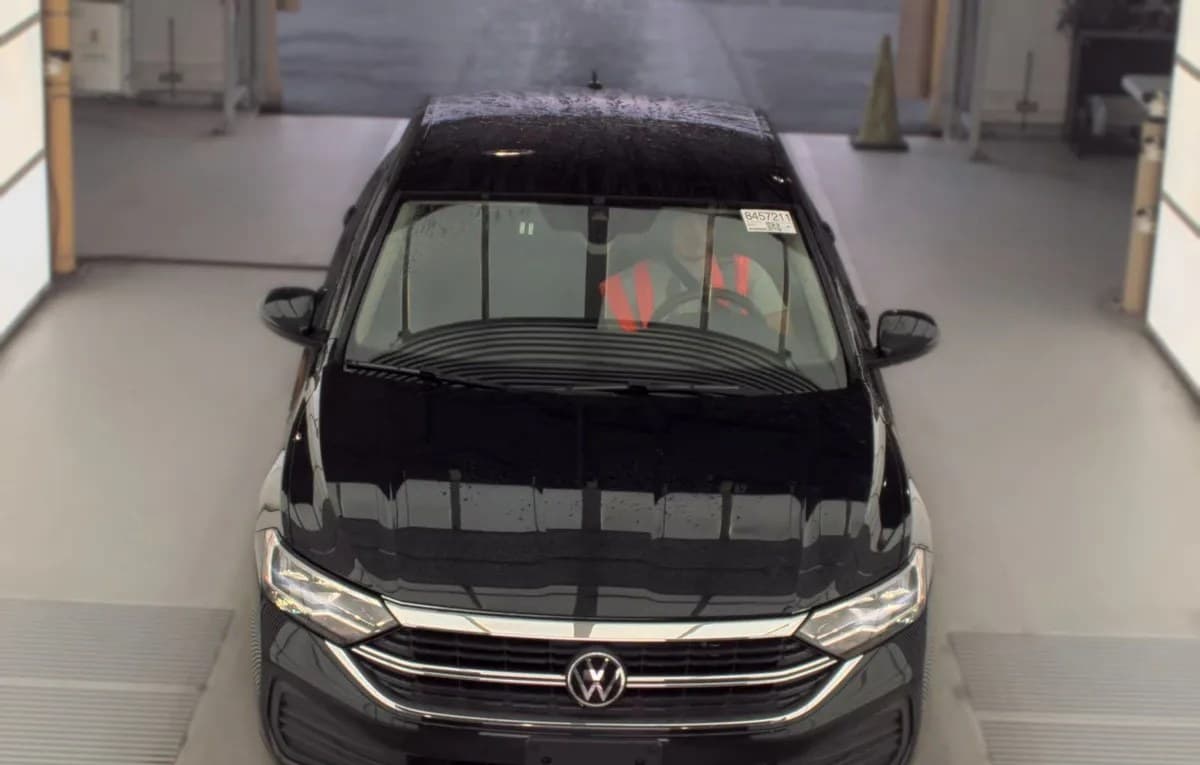 2024 VOLKSWAGEN JETTA SE 3