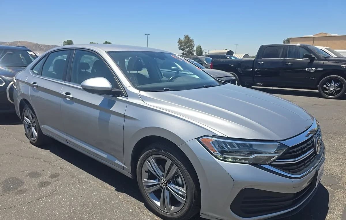2024 VOLKSWAGEN JETTA SE 4