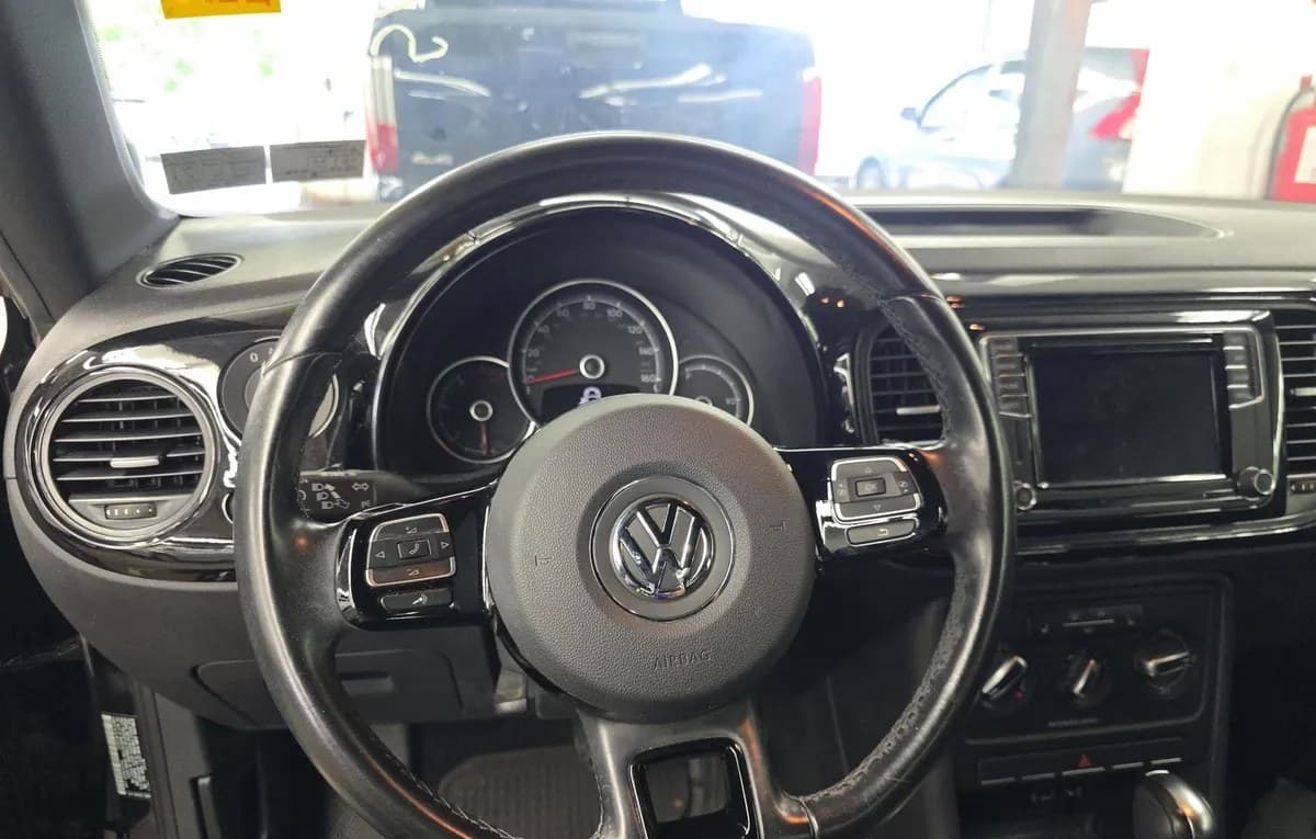 2018 VOLKSWAGEN BEETLE 2.0T S 7