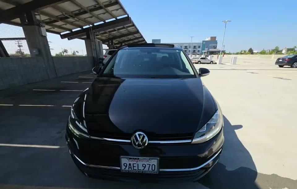 2018 VOLKSWAGEN GOLF SE HATCHBACK 3