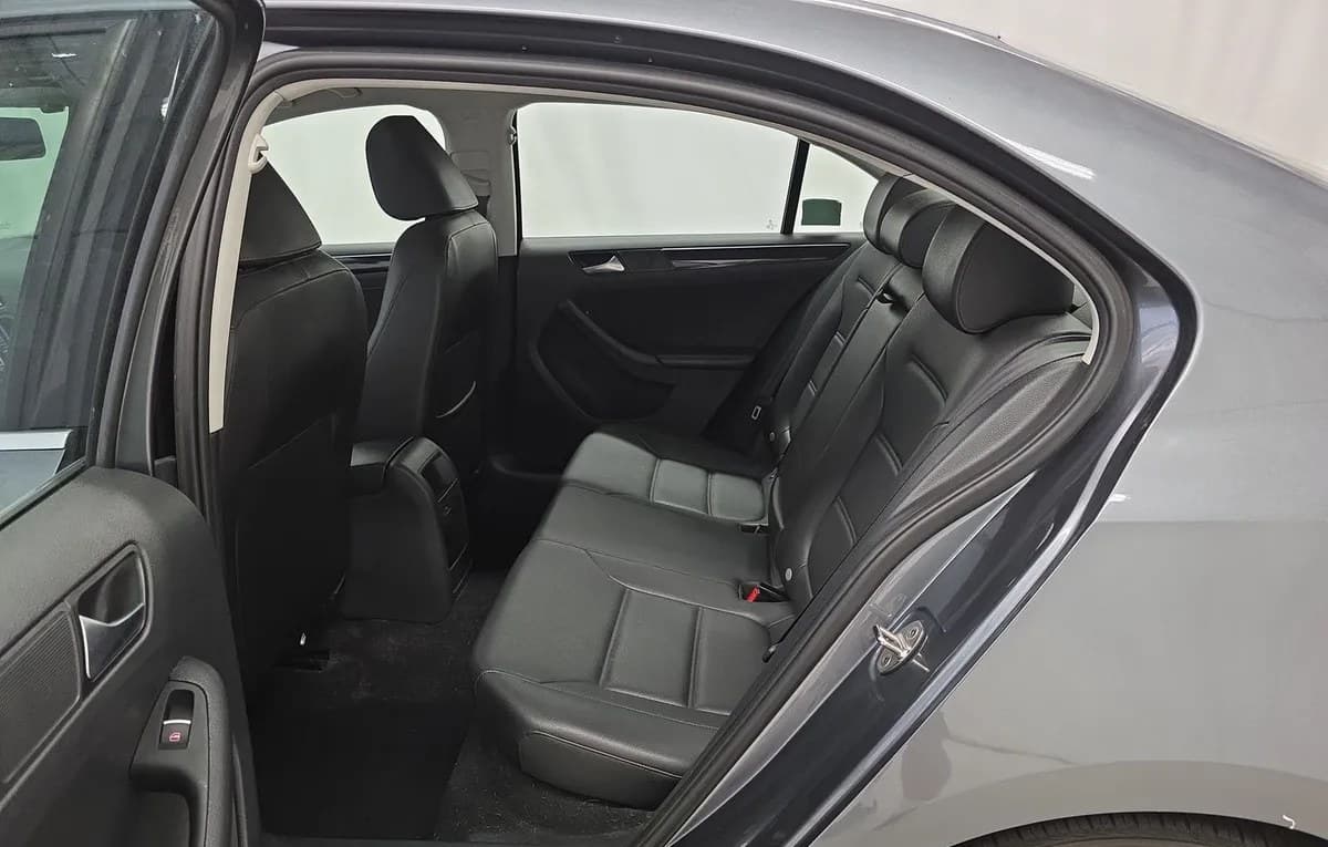 2017 VOLKSWAGEN JETTA 1.8T SEL 4