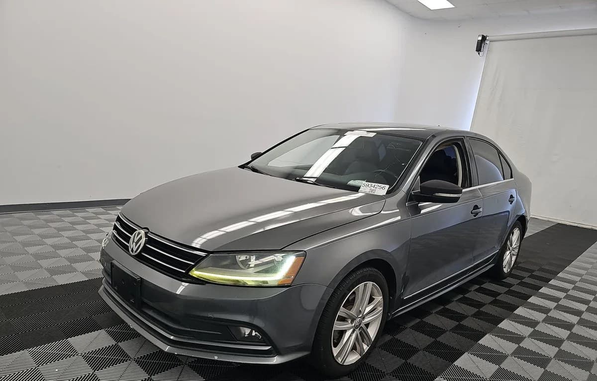 2017 VOLKSWAGEN JETTA SEL 2