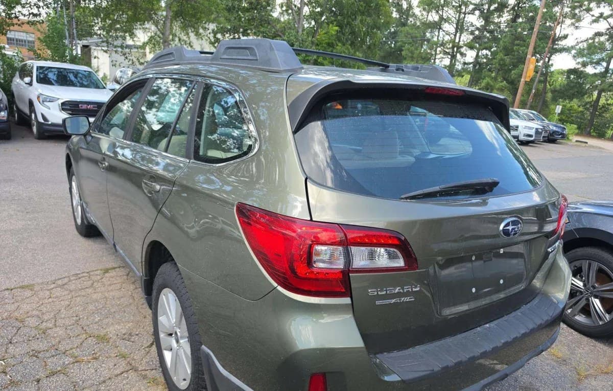 2017 SUBARU OUTBACK 2.5i 3