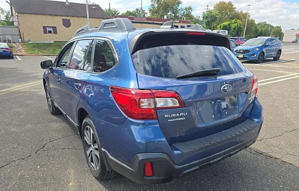 2019 SUBARU OUTBACK 2.5I Limited 3
