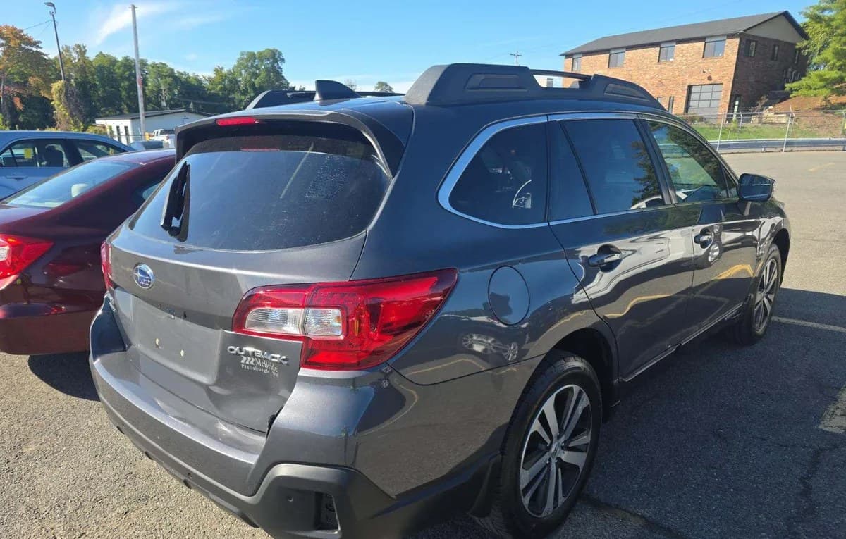 2018 SUBARU OUTBACK 2.5I Limited 3