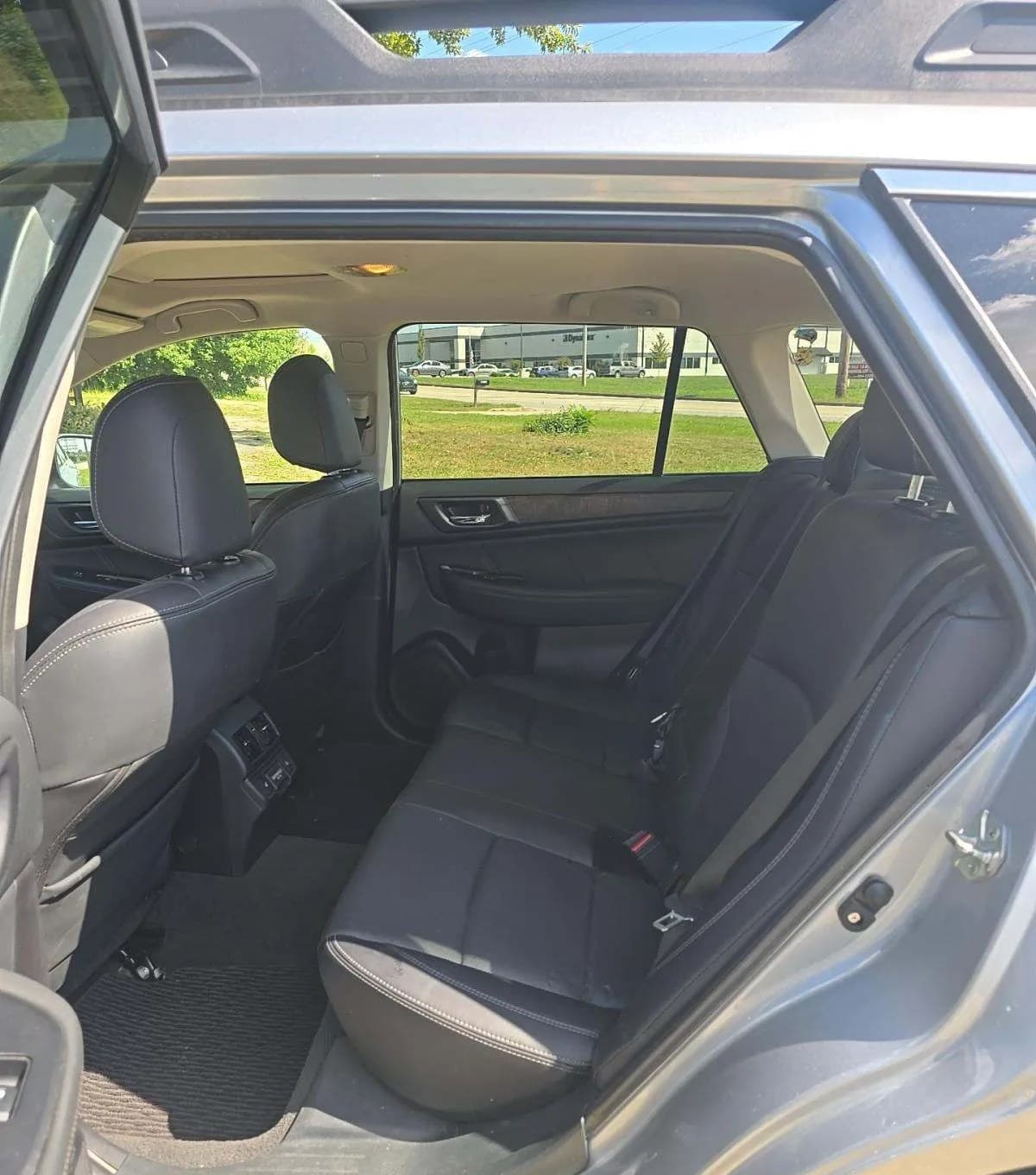 2018 SUBARU OUTBACK 3.6R Limited 7