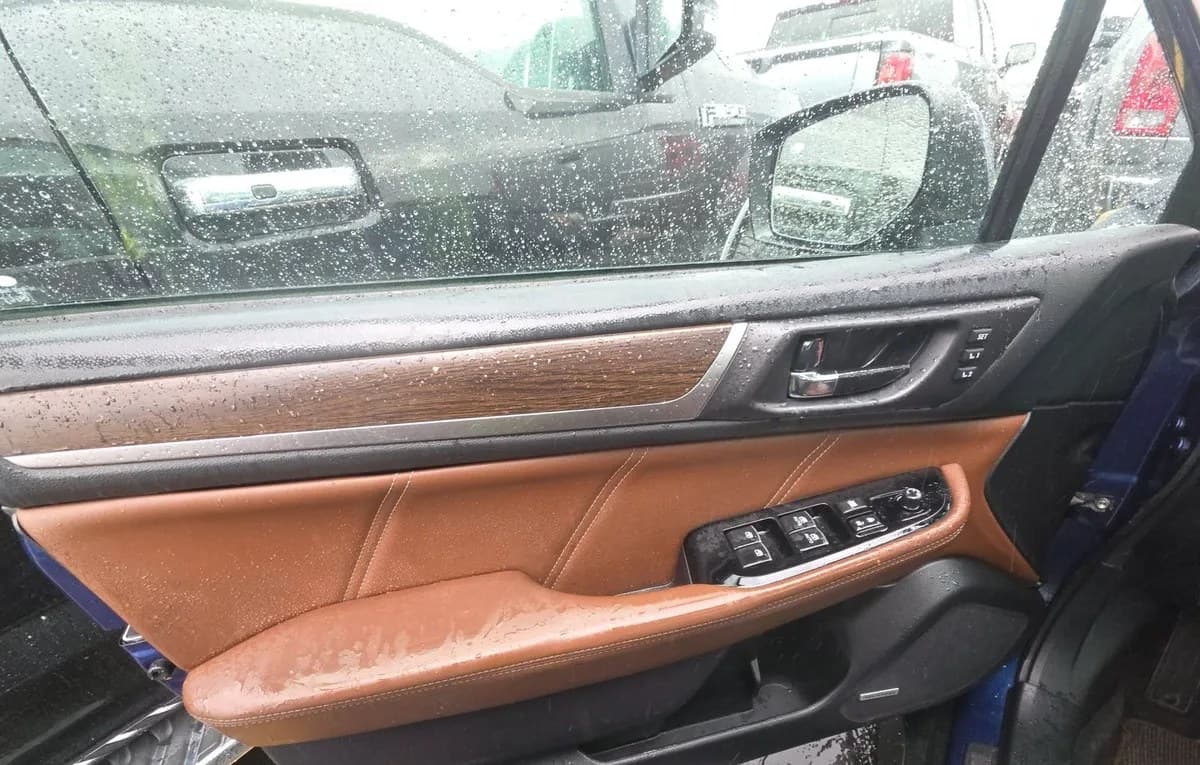 2017 SUBARU OUTBACK 3.6R Touring 6