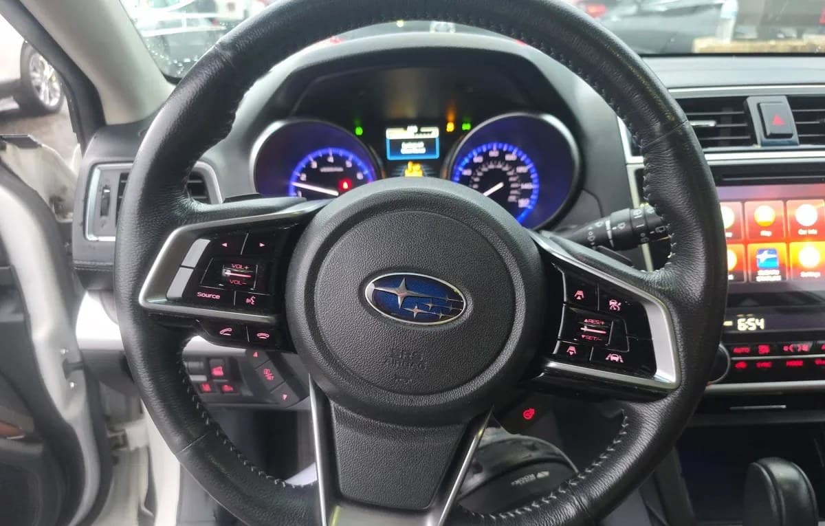 2019 SUBARU OUTBACK 3.6R Touring 7