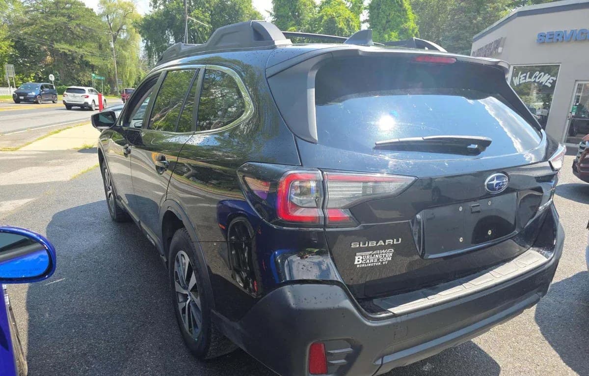 2021 SUBARU OUTBACK Premium 3