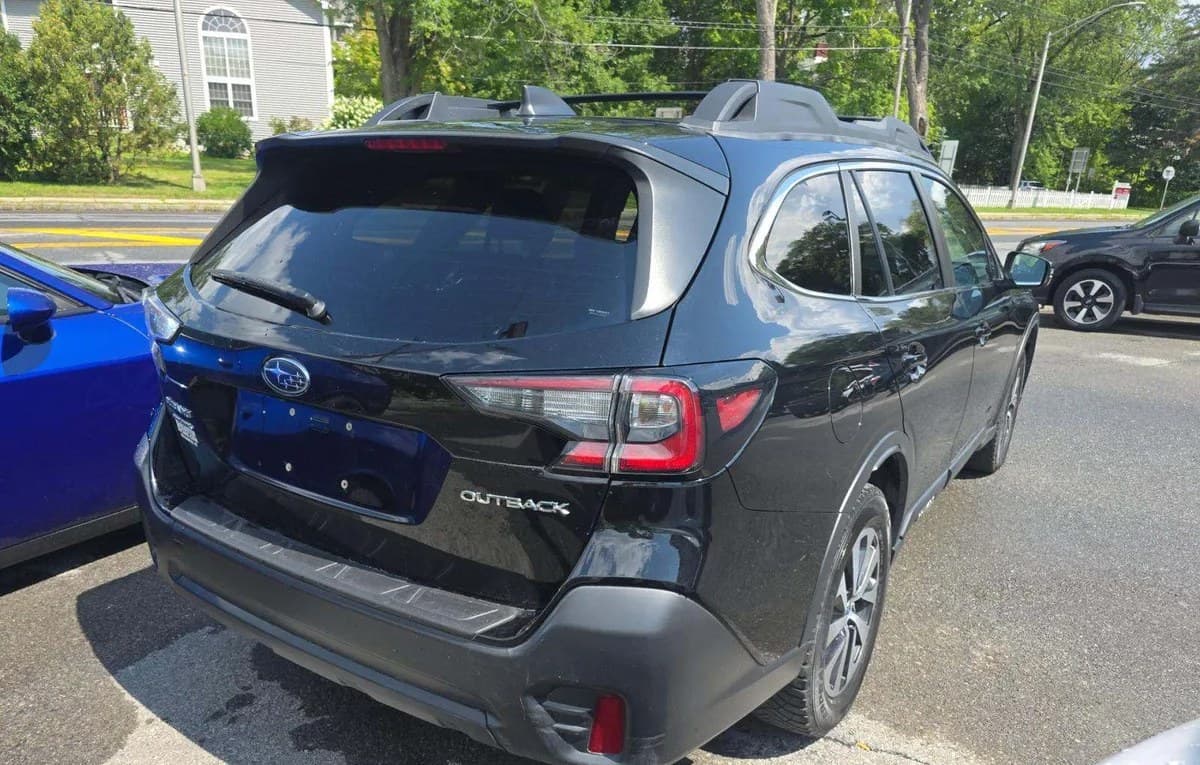 2021 SUBARU OUTBACK Premium 4