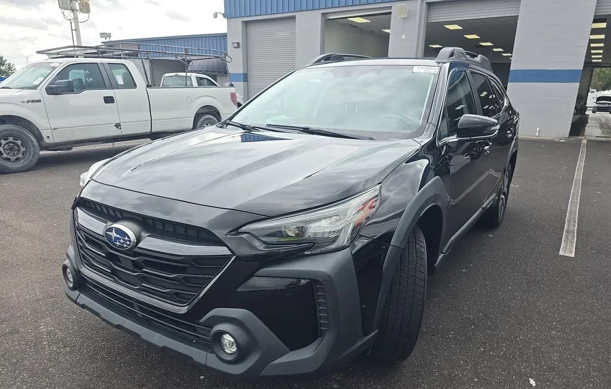 2023 SUBARU OUTBACK Premium 2