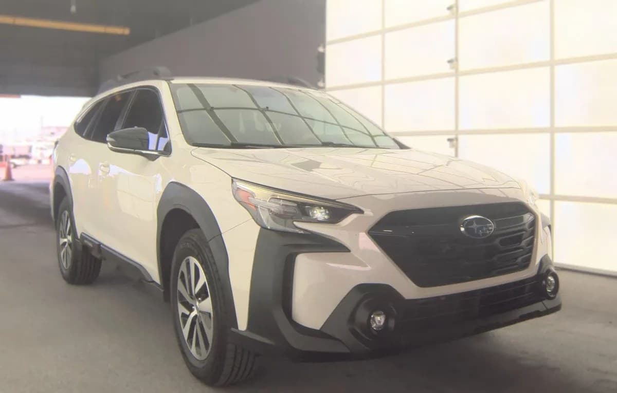 2025 SUBARU OUTBACK Premium 4