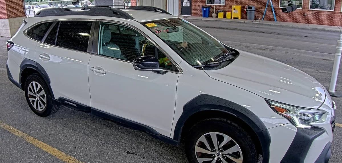 2023 SUBARU OUTBACK Premium 4