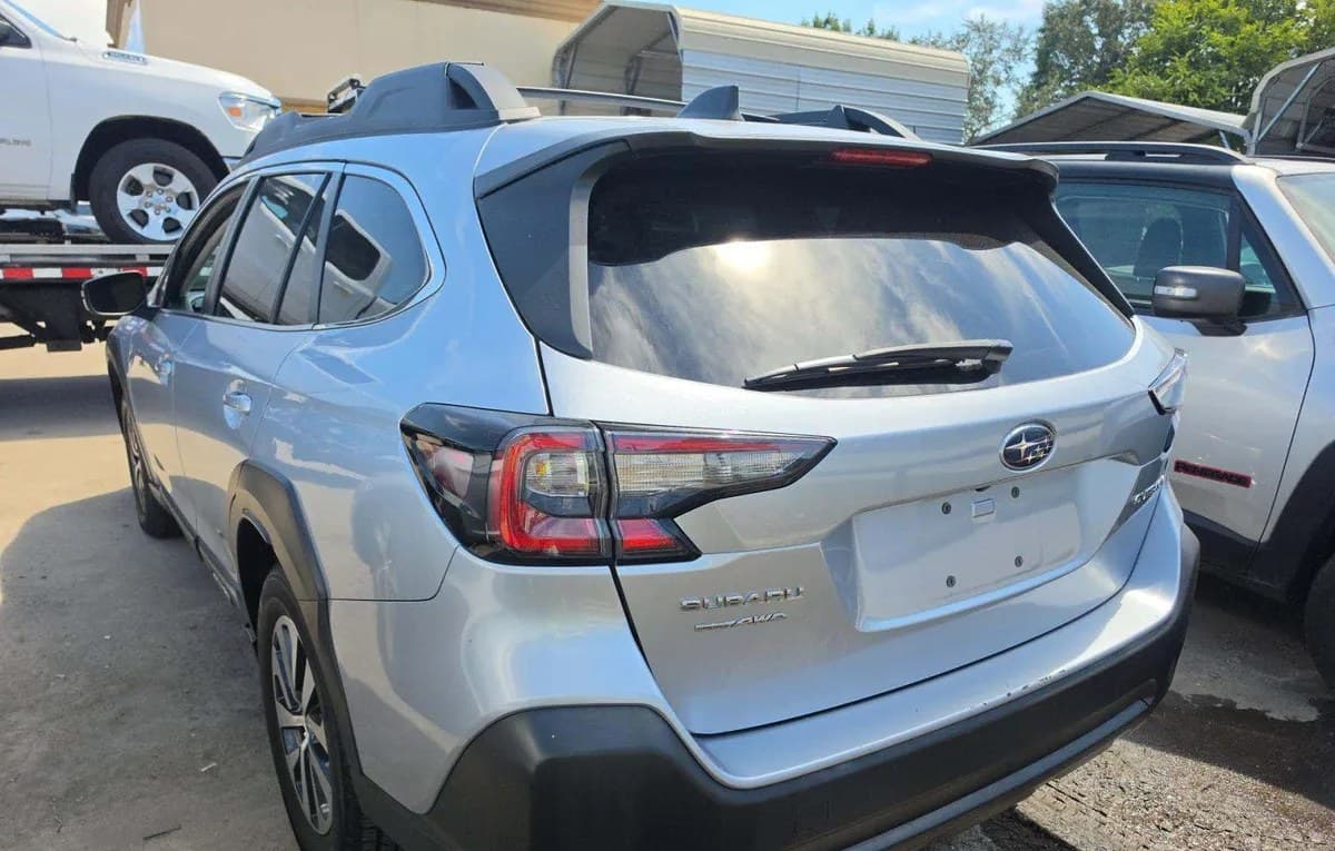 2024 SUBARU OUTBACK Premium 3