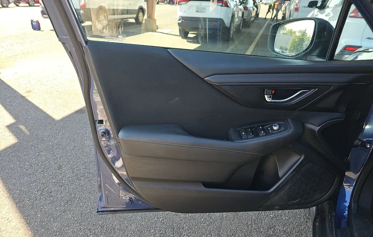 2020 SUBARU OUTBACK Premium 6