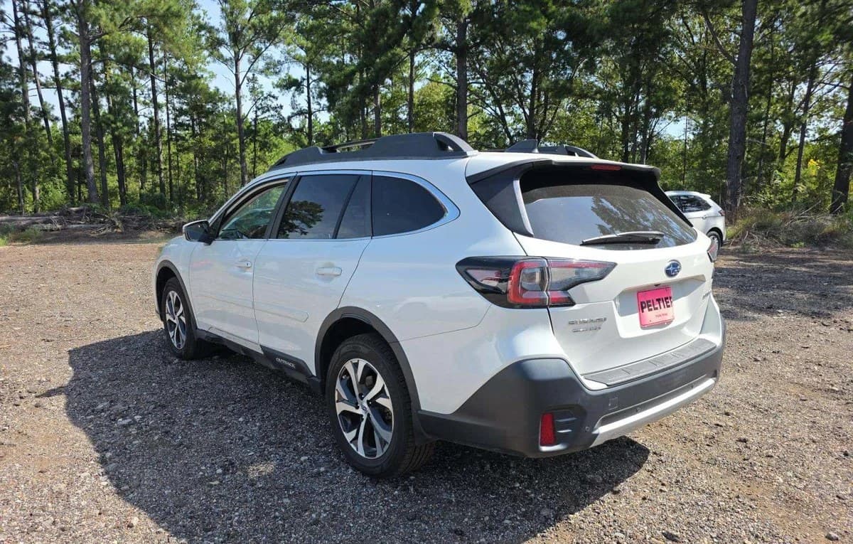 2021 SUBARU OUTBACK Limited 3