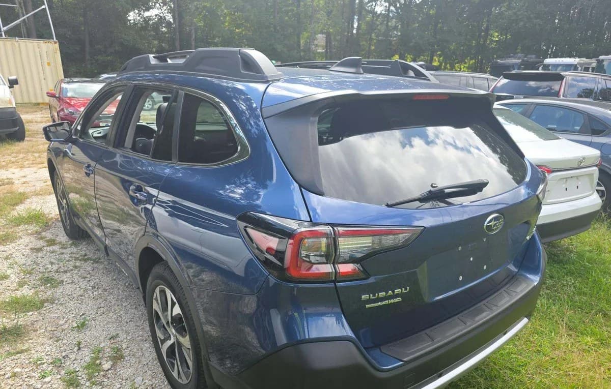2020 SUBARU OUTBACK Limited 3