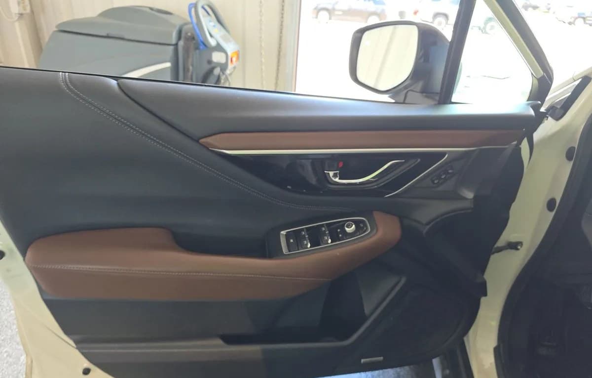 2020 SUBARU OUTBACK Touring 6