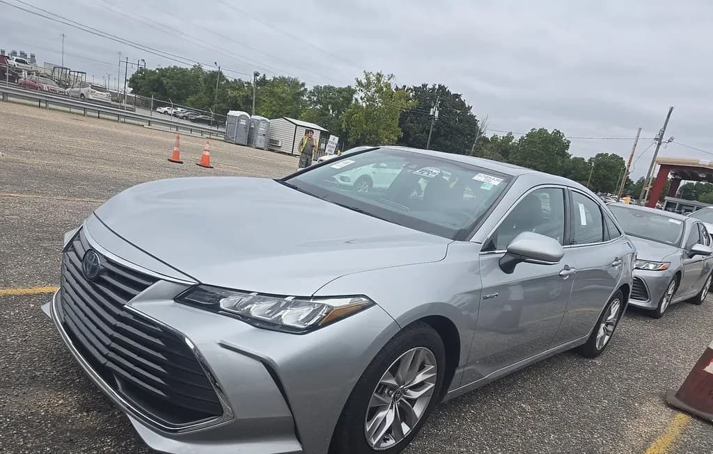 2020 TOYOTA AVALON HYBRID XLE