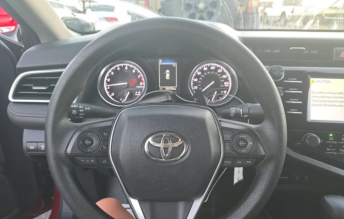 2018 TOYOTA CAMRY LE 7