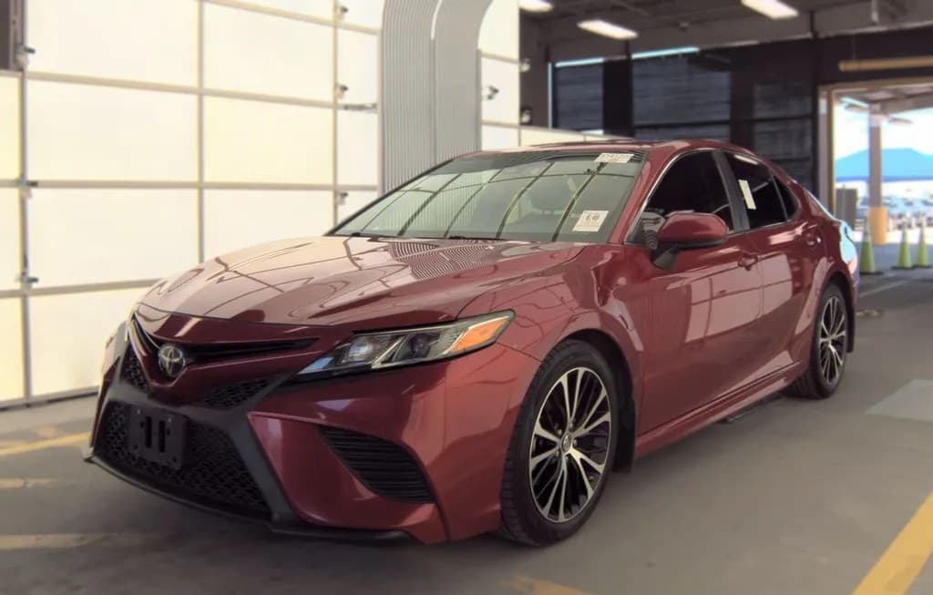 2019 TOYOTA CAMRY SE