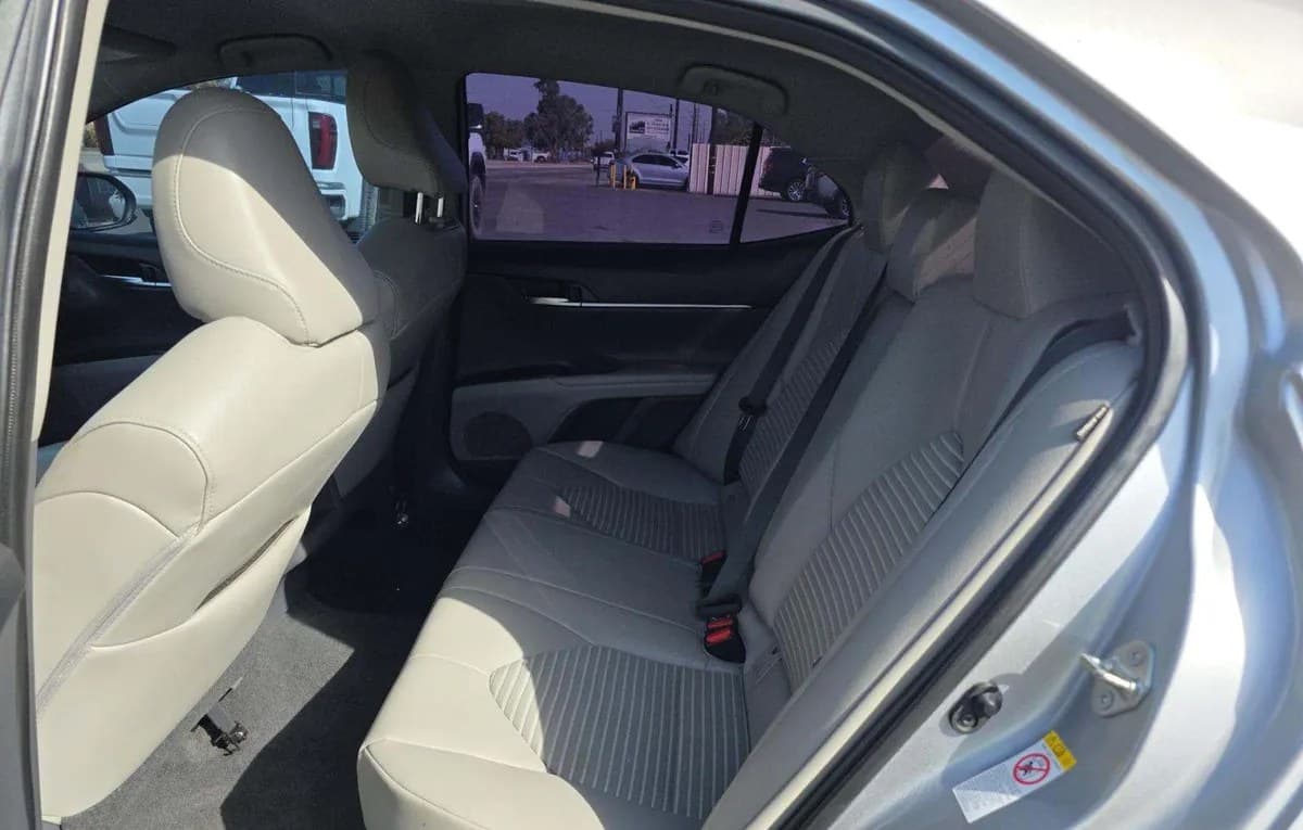 2019 TOYOTA CAMRY SE 7