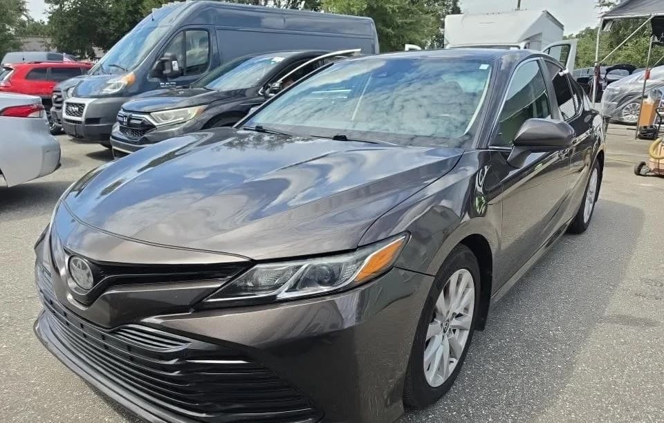 2019 TOYOTA CAMRY LE