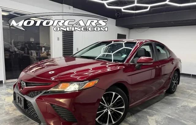 2018 TOYOTA CAMRY SE