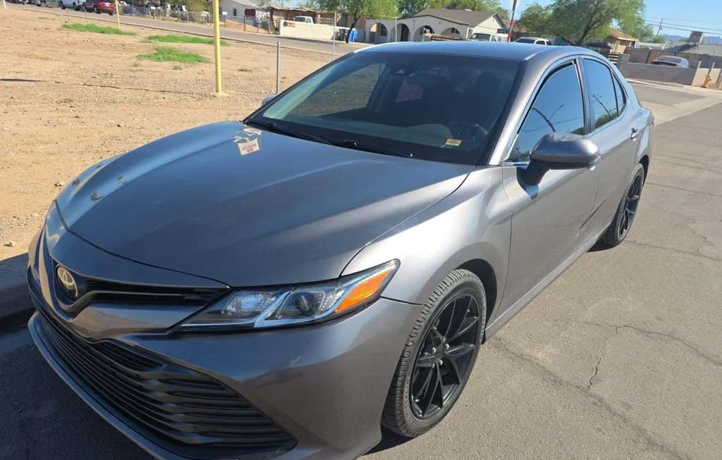 2018 TOYOTA CAMRY LE