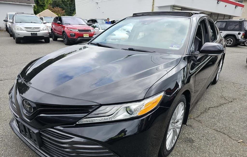 2019 TOYOTA CAMRY XLE