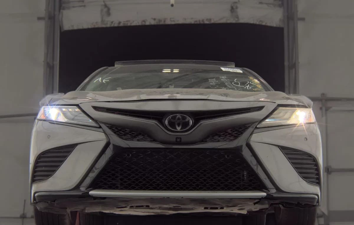 2018 TOYOTA CAMRY XSE 4