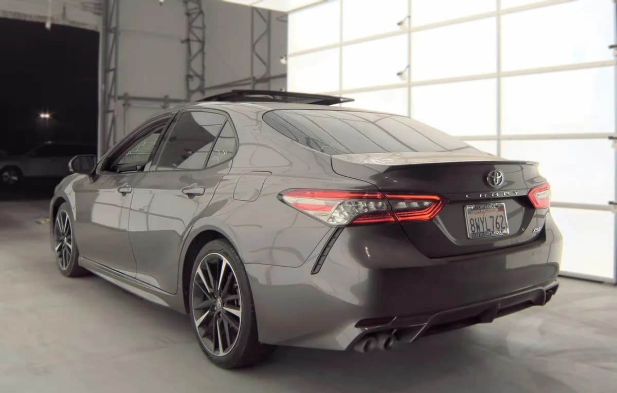 2018 TOYOTA CAMRY XSE 5