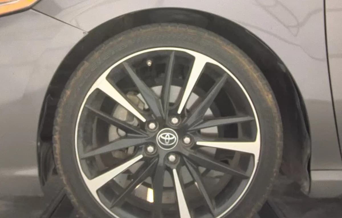 2018 TOYOTA CAMRY XSE 6