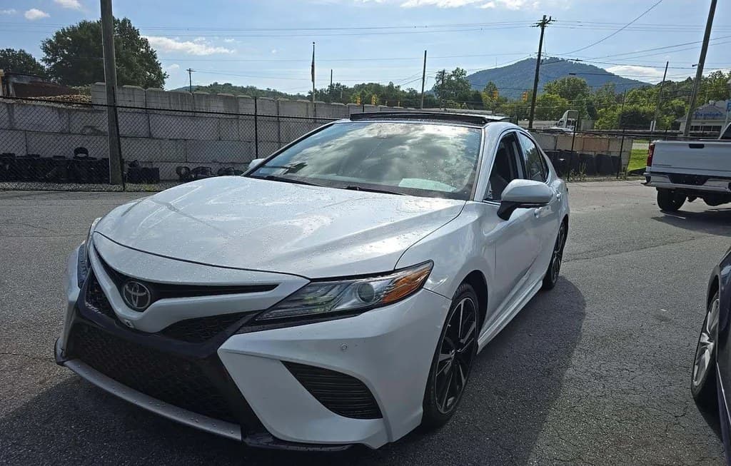 2019 TOYOTA CAMRY XSE