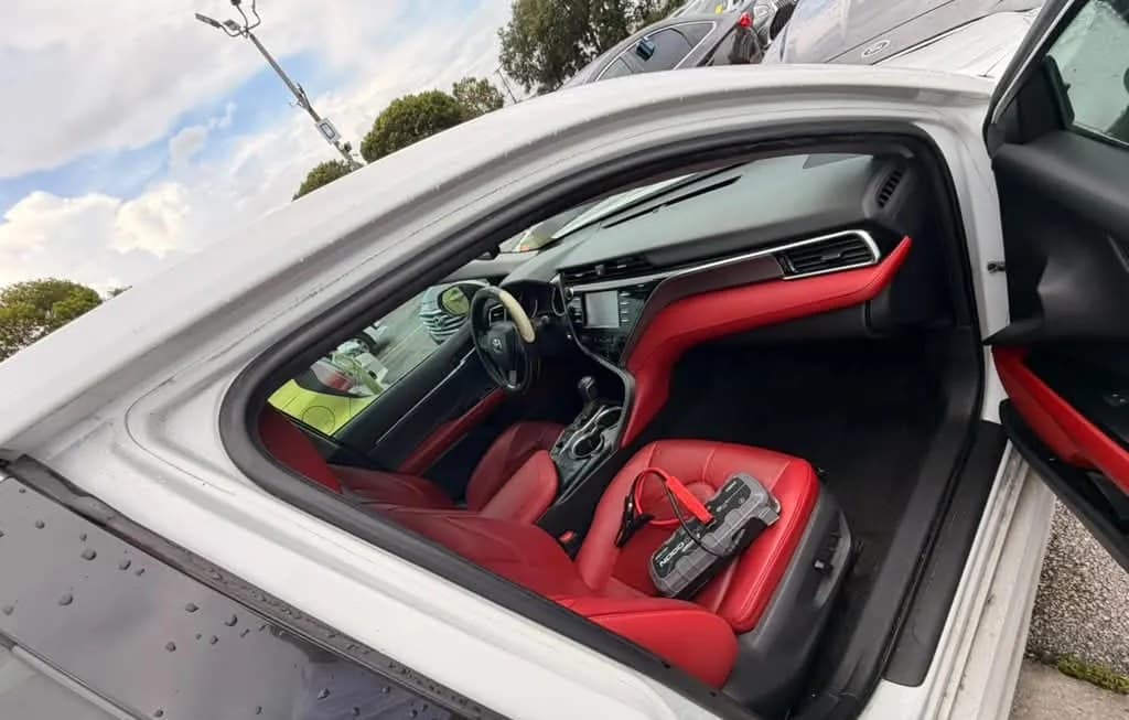 2018 TOYOTA CAMRY XSE 3
