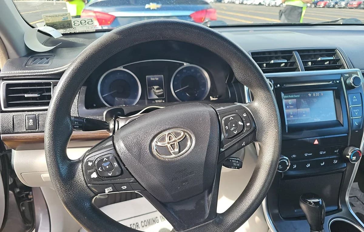 2017 TOYOTA CAMRY LE 7