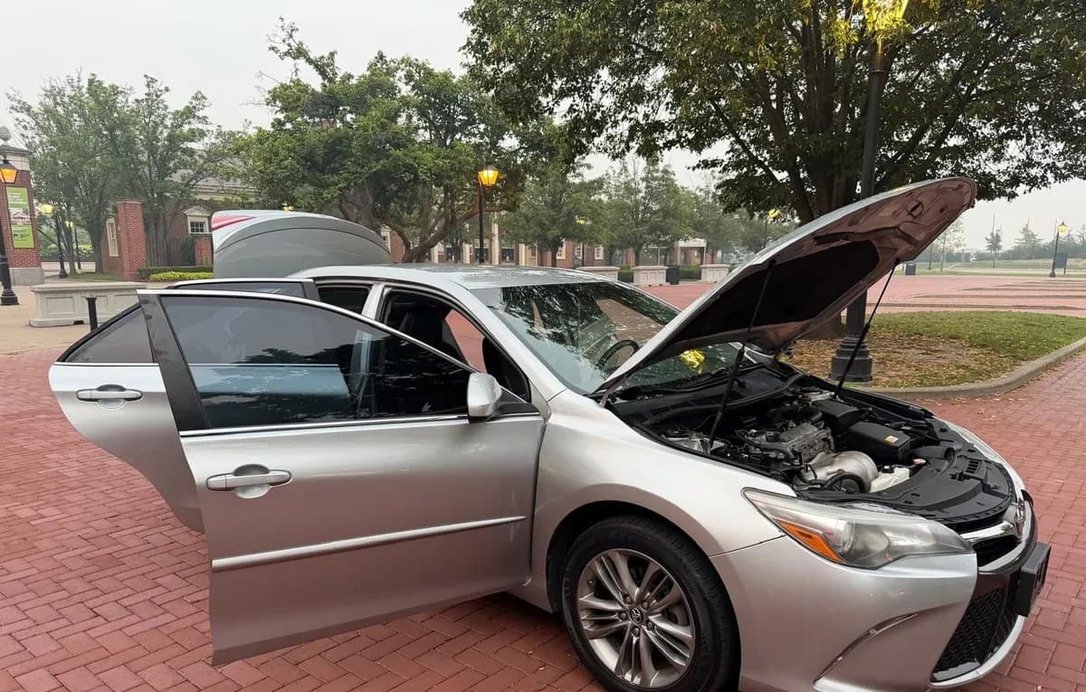 2017 TOYOTA CAMRY SE 7